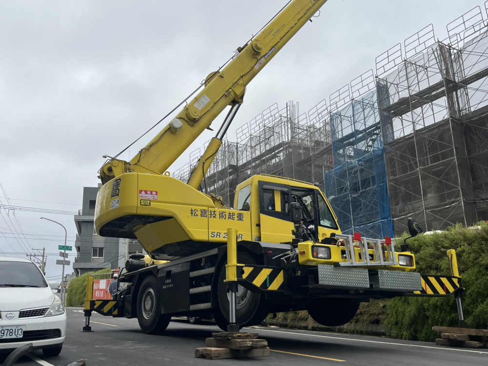 【25噸】 SR-250R 吊車起重機